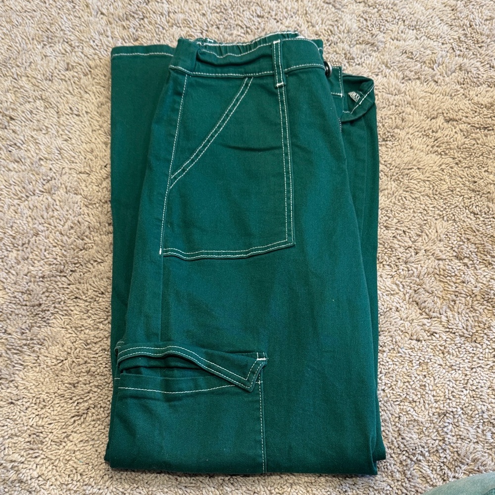 Forever 21 Women's Green Straight Leg Pants
